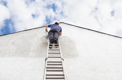 Peinture extérieure à Saint-Laurent-le-Minier — façades et ravalement